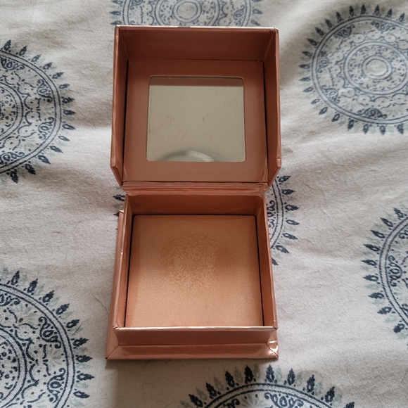 Benefit Dandelion Twinkle - Picture 2 of 3